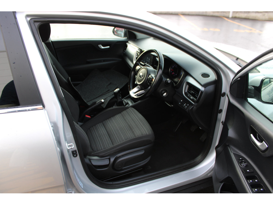 2019 Kia Stonic - image 10