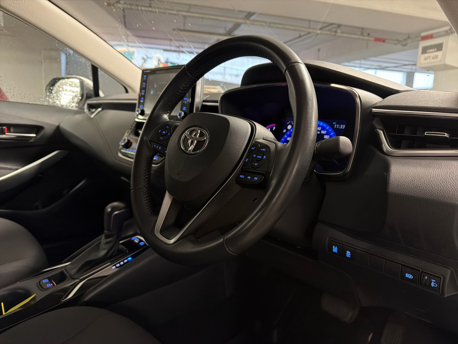 2023 Toyota Corolla HYBRID LUNA AUTO SALOON // TOYOTA SAFETY SENSE // REAR CAMERA // BLUETOOTH // AIR CON // TOYOTA WARRANTY €27,945