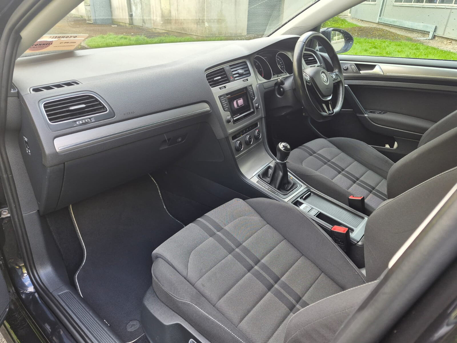 2016 Volkswagen Golf - image 10