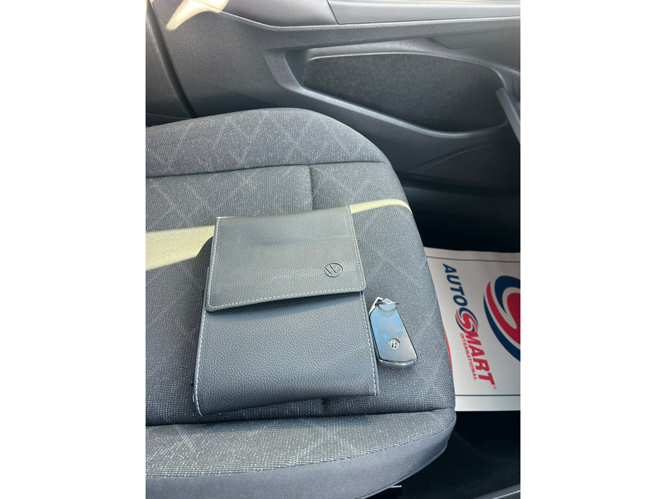 2023 Volkswagen Golf  €25,850