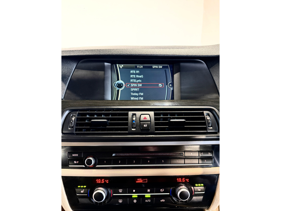 2012 BMW 5 Series - image 11