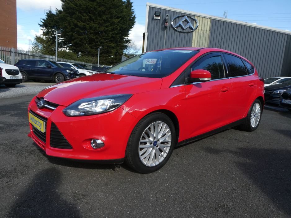 2012 Ford Focus - image 4