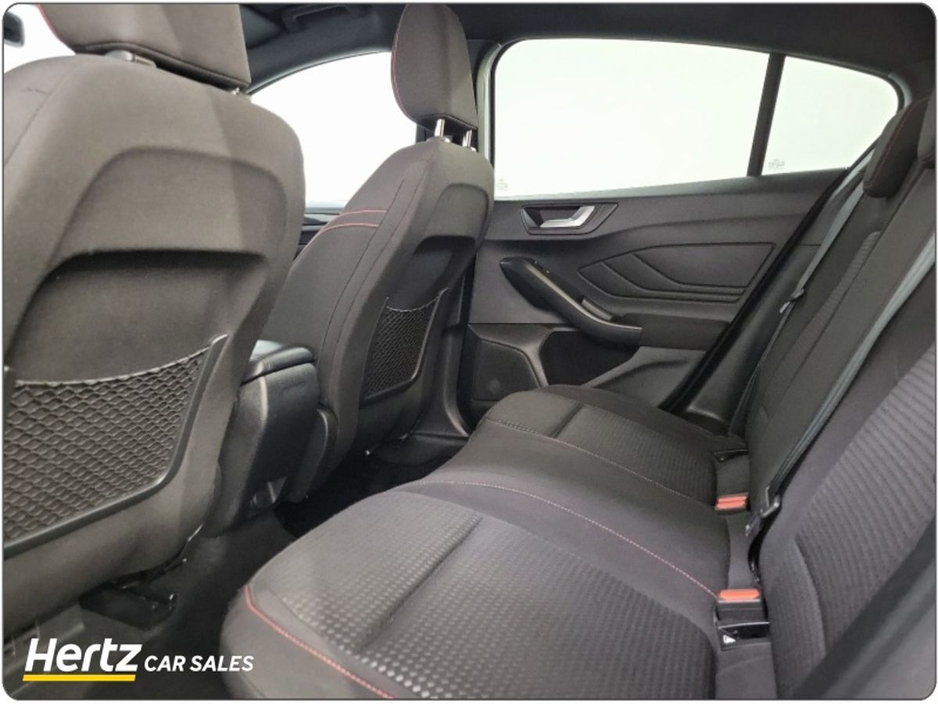 2024 Ford Focus - image 13