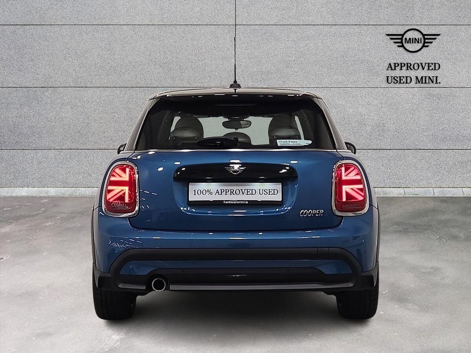 2022 MINI Hatch - image 15