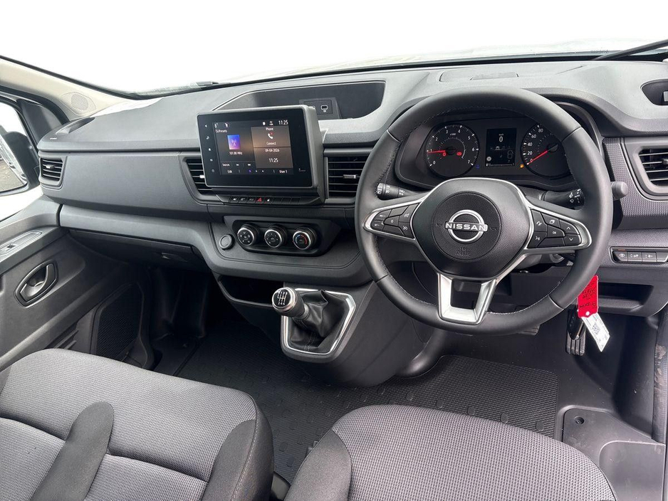 2026 Nissan Primastar - image 2