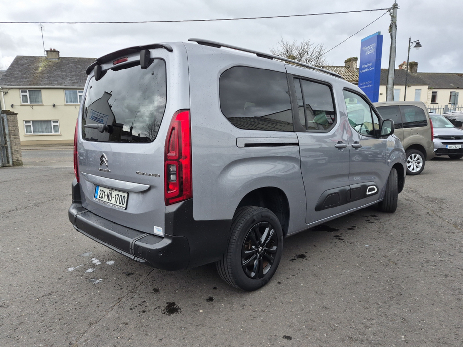 2023 Citroen Berlingo - image 9