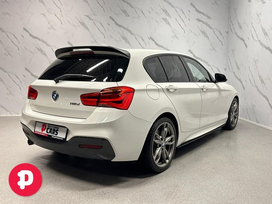 2017 BMW 1 Series - image 7