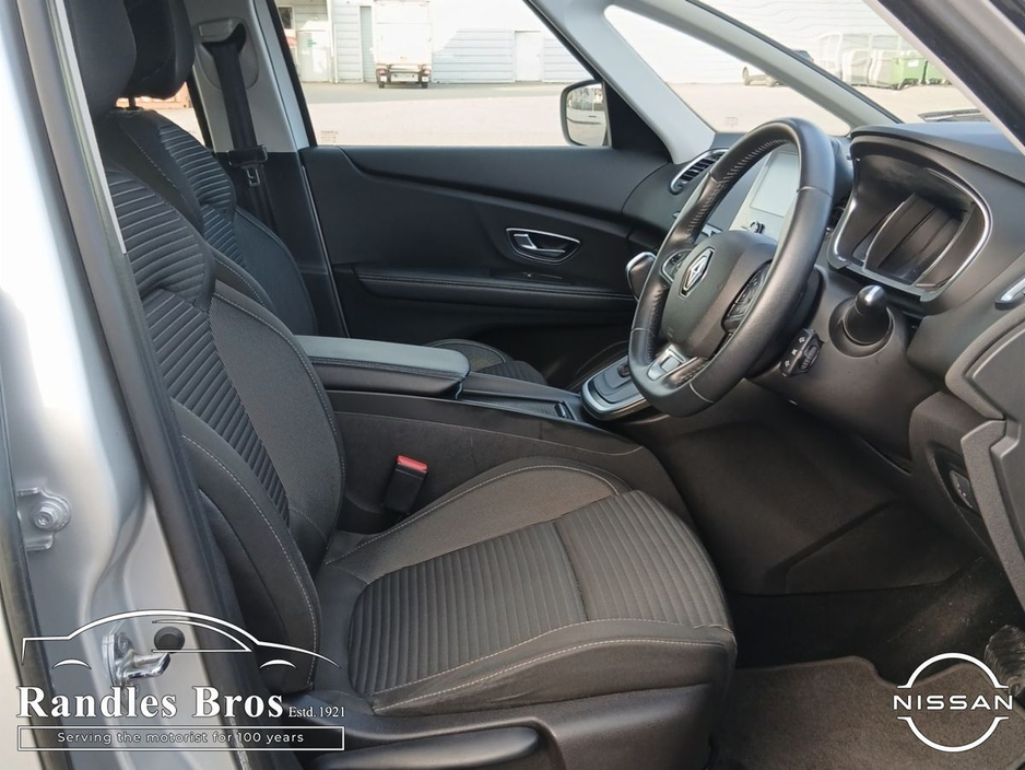 2019 Renault Scenic - image 10