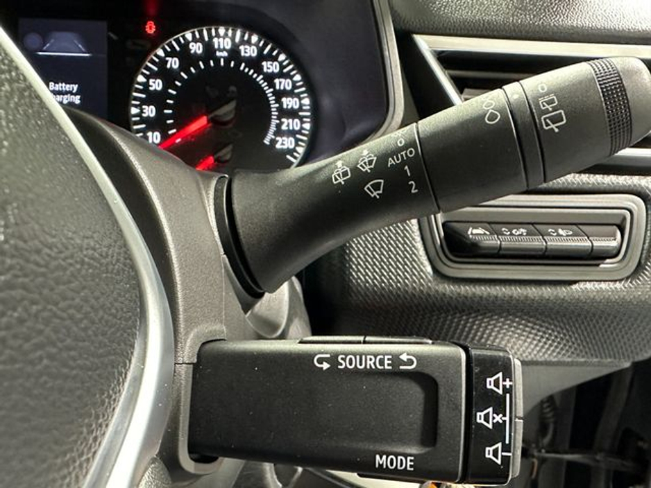 2023 Renault Clio - image 14