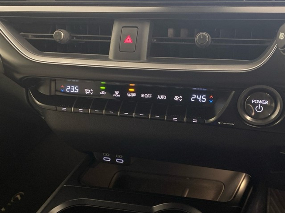 2023 Lexus UX 250 H Dynamic €38,950