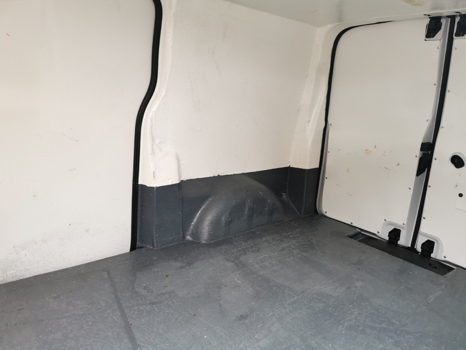 2023 Citroen Dispatch - image 7