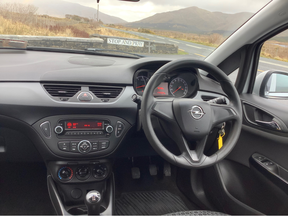 2016 Opel Corsa - image 7