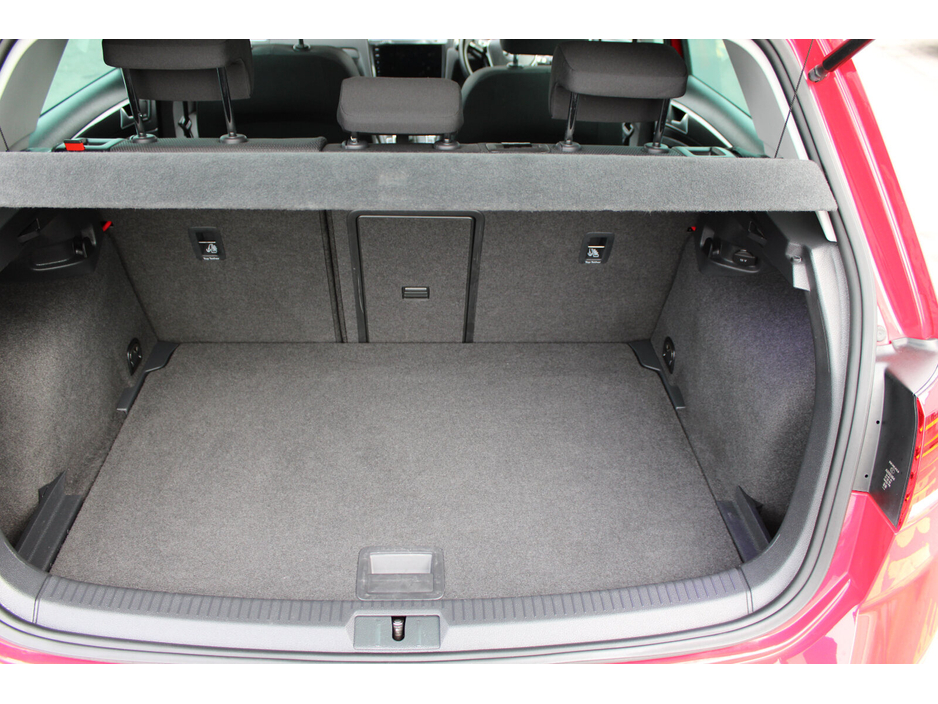 2018 Volkswagen Golf - image 11