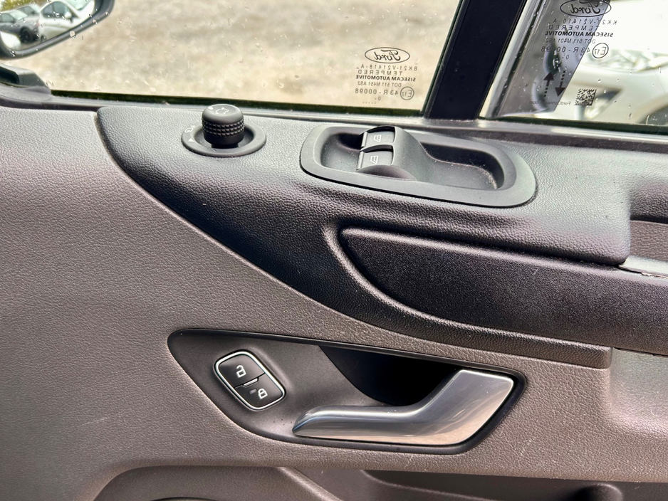 2021 Ford Transit Custom - image 20