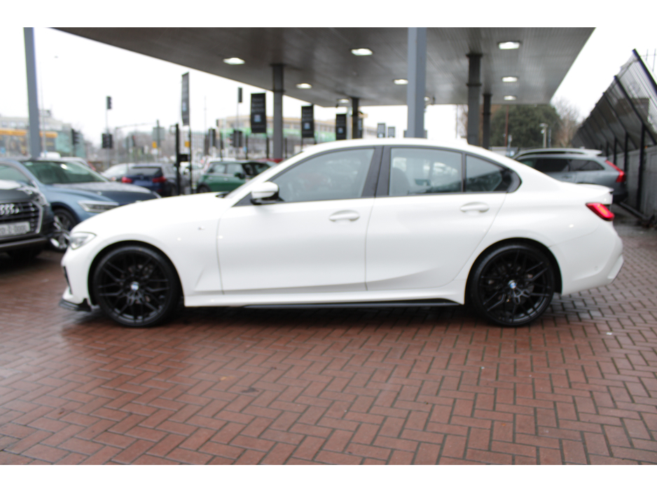 2019 BMW 3 Series 2.0D X-DRIVE M-SPORT PRO PLUS 4DR SALOON AUTO // 1 OWNER WITH ONLY 91,000 KM'S // BUY WITH CONFIDENCE AA AND SIMI APPROVED DEALER 2026 // FINANCE ARRANGED // ALL TRADE INS WELCOME // €33,950