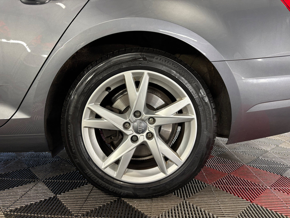 2018 Audi A4 - image 16