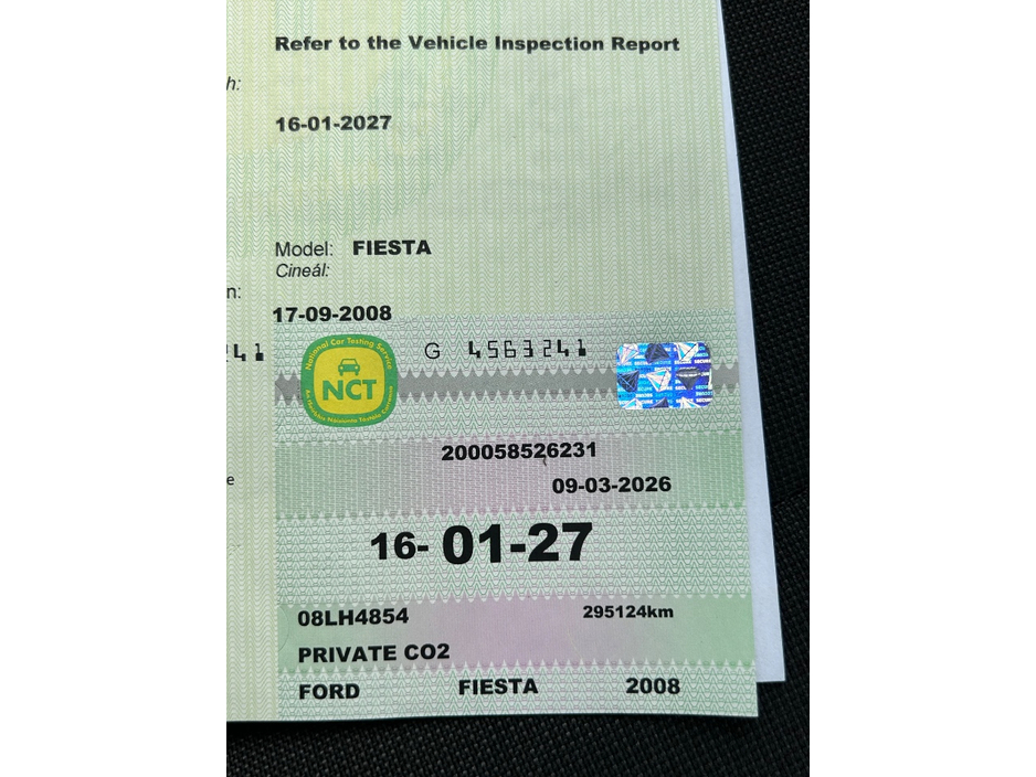 2008 Ford Fiesta - image 5