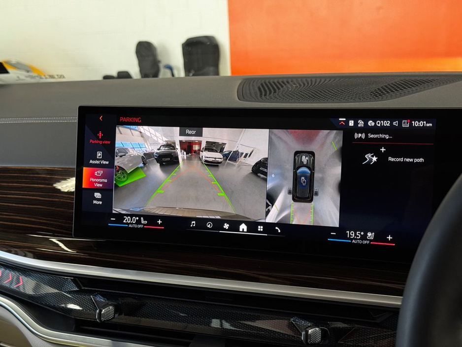 2025 BMW X5 - image 19