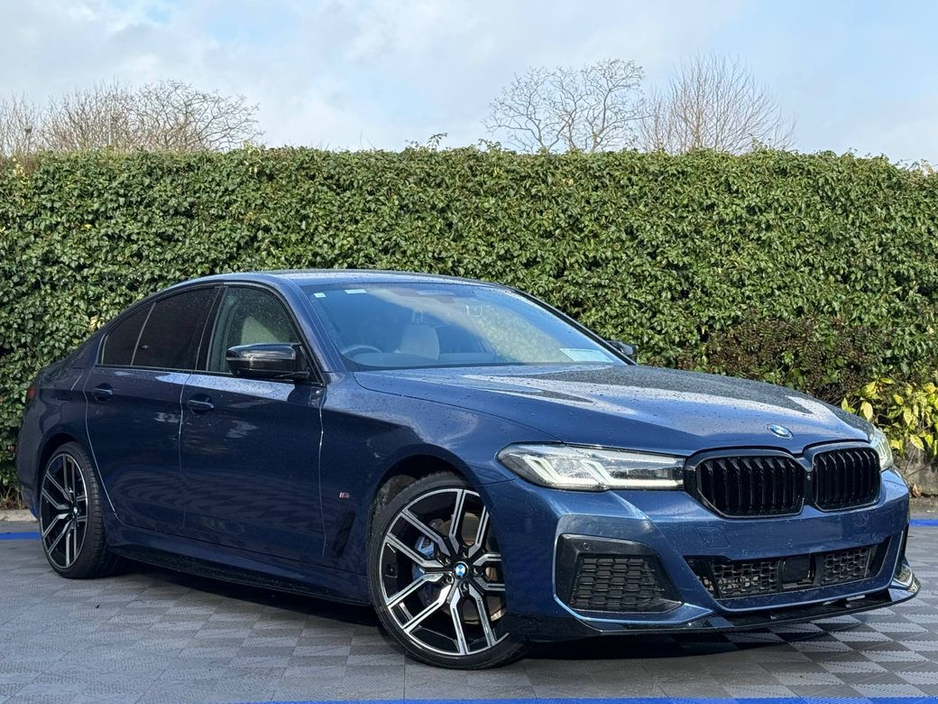 2020 BMW 5 Series 530e LCI M-SPORT COMPETITION 2.0 HYBRID // LOW MILEAGE // HEATED & COOLED LEATHER SEATS // HEADS-UP DISPLAY €36,900