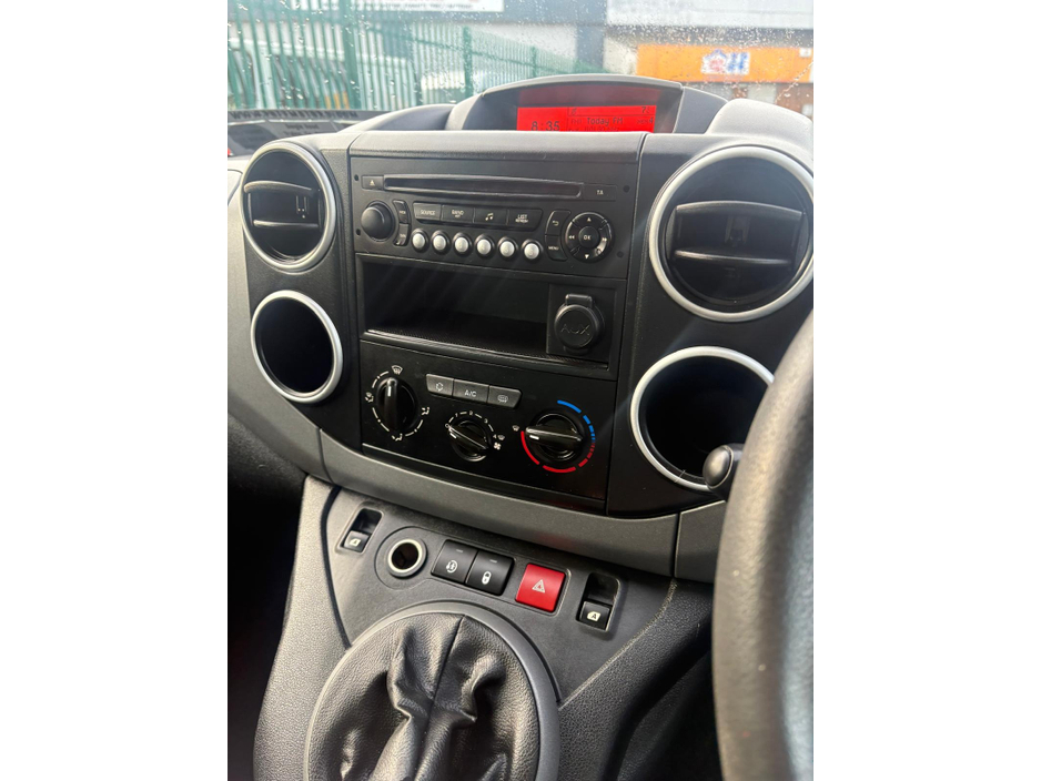 2017 Citroen Berlingo Multispace - image 9