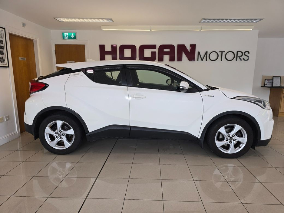 2017 Toyota C-HR - image 3