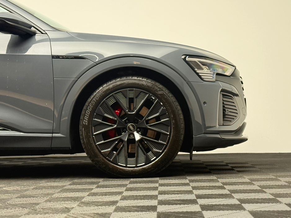 2024 Audi Q8 e-tron S LINE 55 E-TRON *PAN ROOF* €79,990