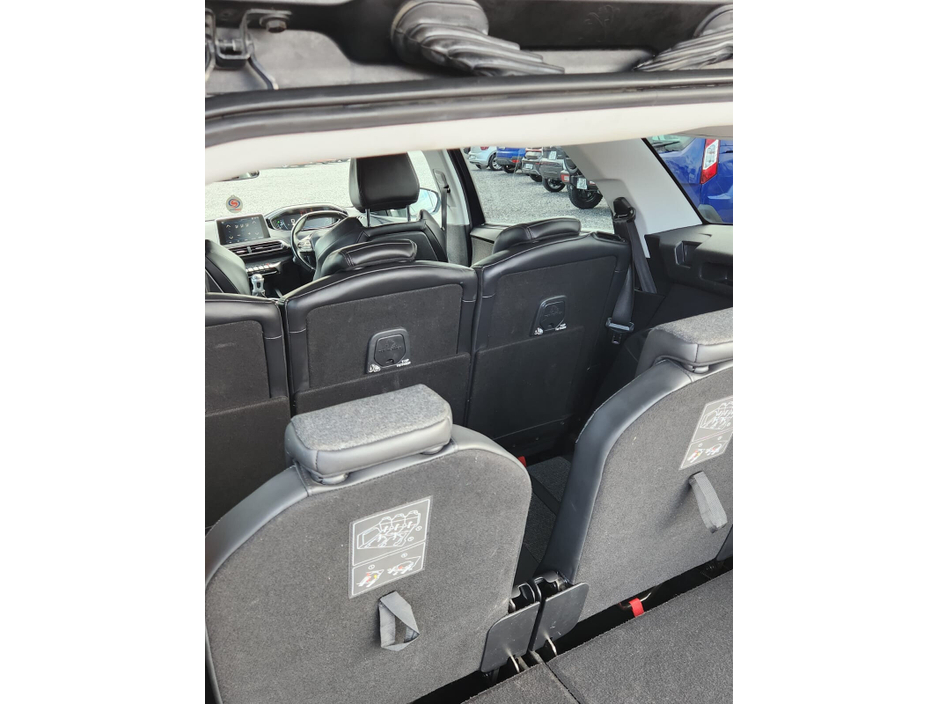 2018 Peugeot 5008 1.5 BlueHDi 130bhp Allure €18,945