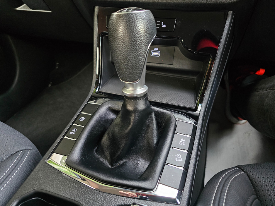 2024 Ssangyong Korando EX DEMO L ELX PACK FULL LEATHER 3 YEAR FACTORY WARRANTY  FULLY LOADED  DIGITAL CLUSTER REV CAMERA - CARPLAY - €32,950