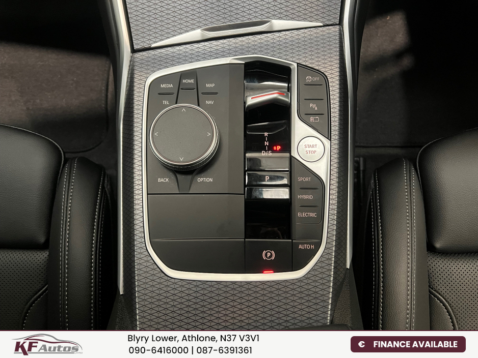 2025 BMW 3 Series - image 33