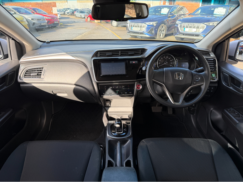 2020 Honda Grace - image 25