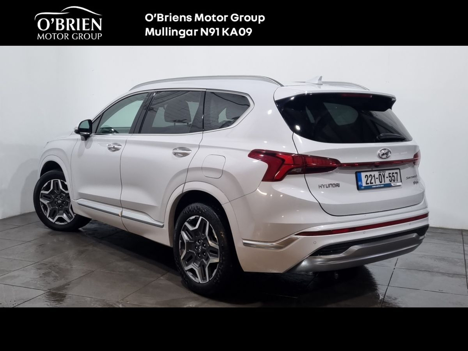 2022 Hyundai Santa Fe - image 3