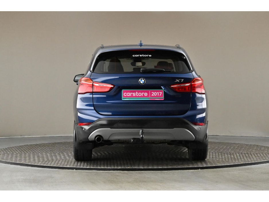 2017 BMW X1 - image 7