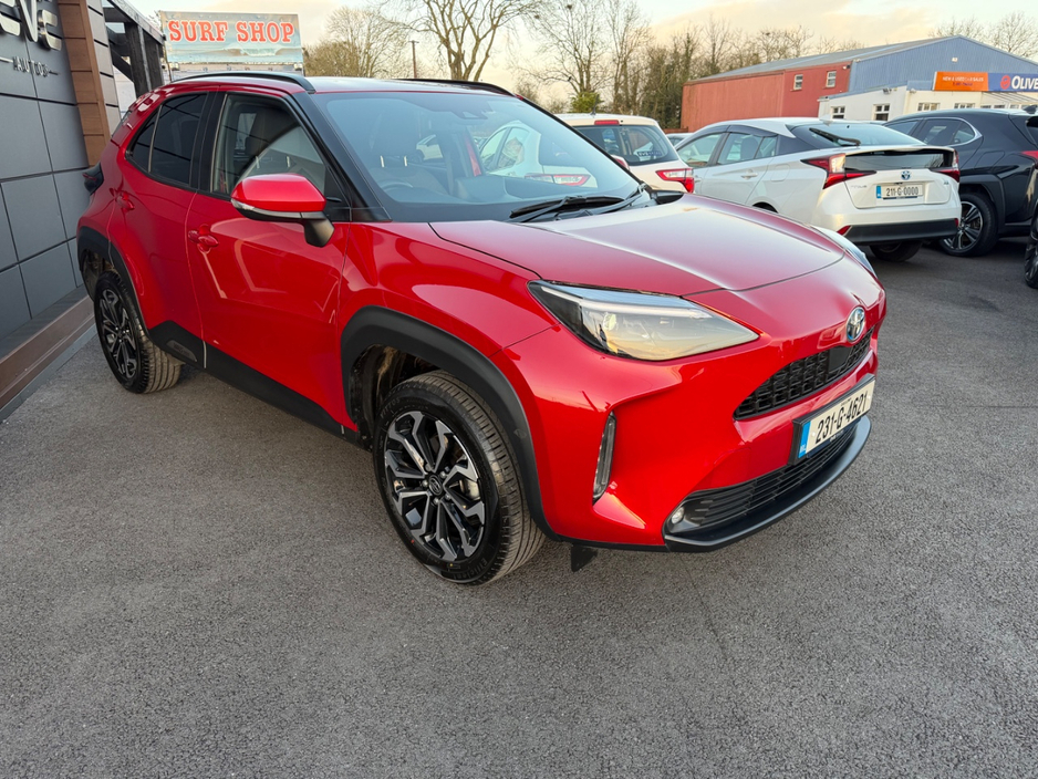 2023 Toyota Yaris Cross - image 6