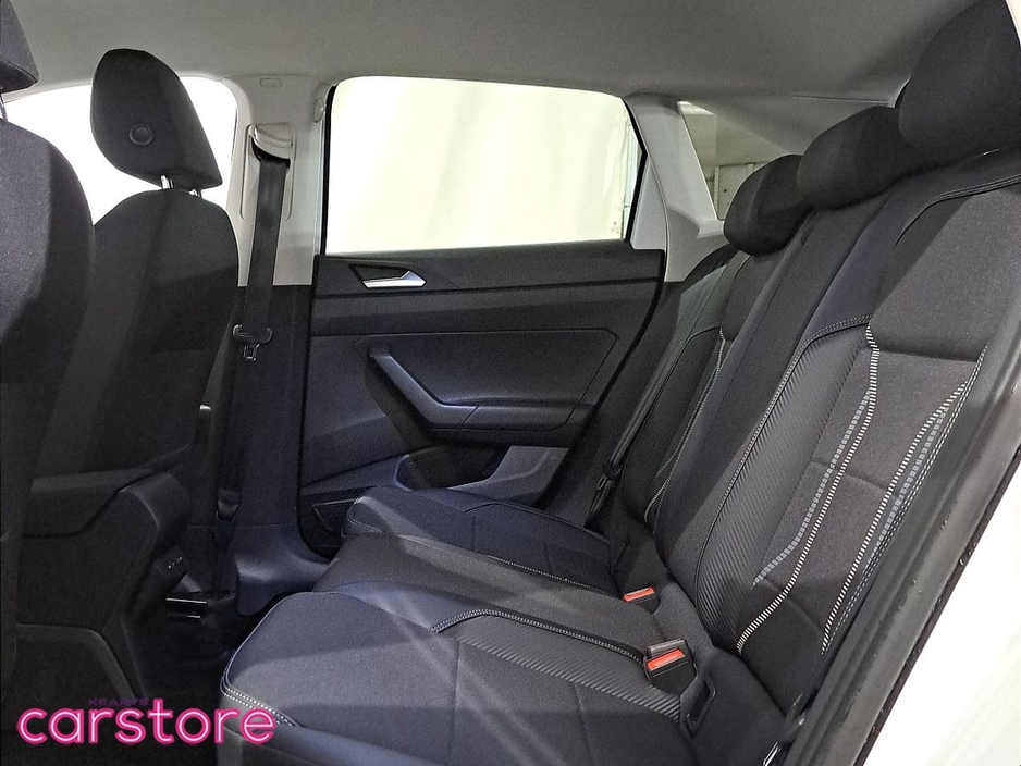 2023 Volkswagen Taigo - image 10