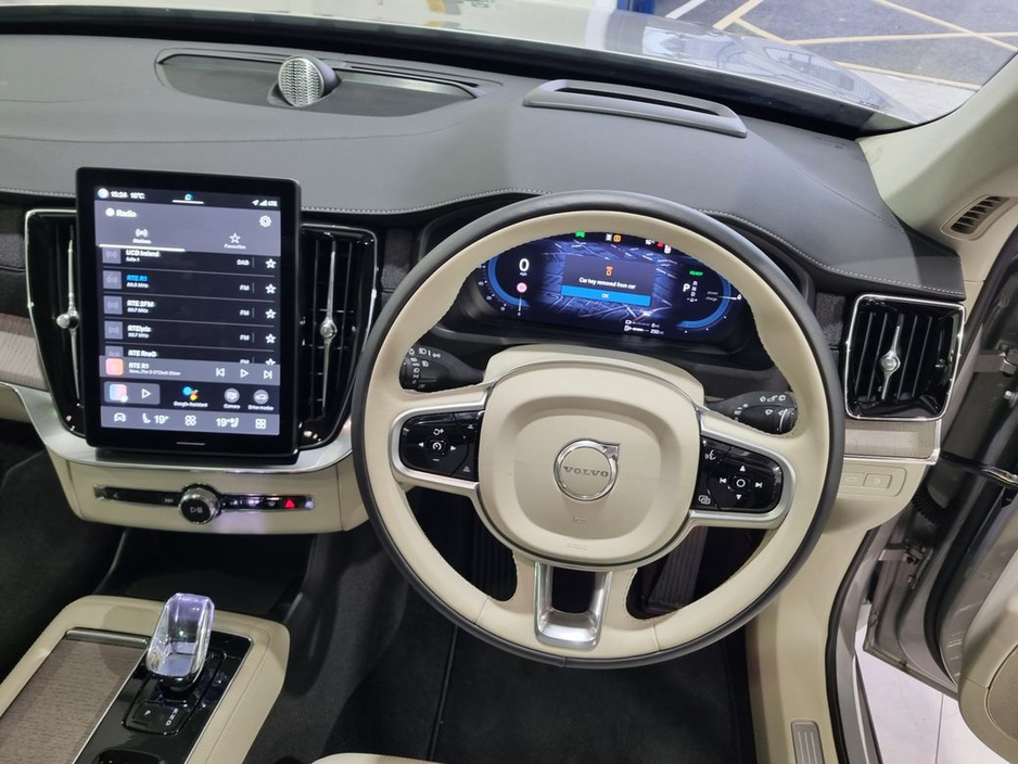 2025 Volvo XC90 ULTRA MODEL €93,950