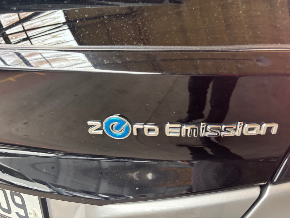 2019 Nissan Leaf - image 7