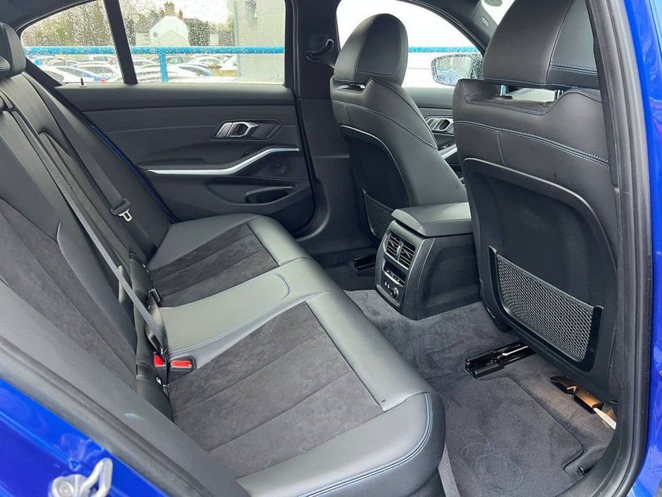 2020 BMW 3 Series 330e M-SPORT COMPETITION 2.0 HYBRID * HUGE SPEC * // VERY LOW MILEAGE // HEADS-UP DISPLAY // APPLE CARPLAY/BLUETOOTH MUSIC €34,900