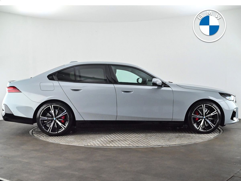 2025 BMW 5 Series 530e M Sport Pro Saloon €75,900