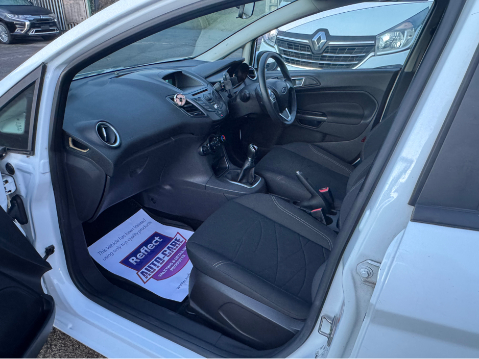 2013 Ford Fiesta 1.25 STYLE 60BHP 5DR ARGENTO €5,999