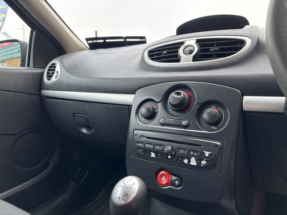 2011 Renault Clio 1.2 16V ETHANOL ROYALE ECO €3,450