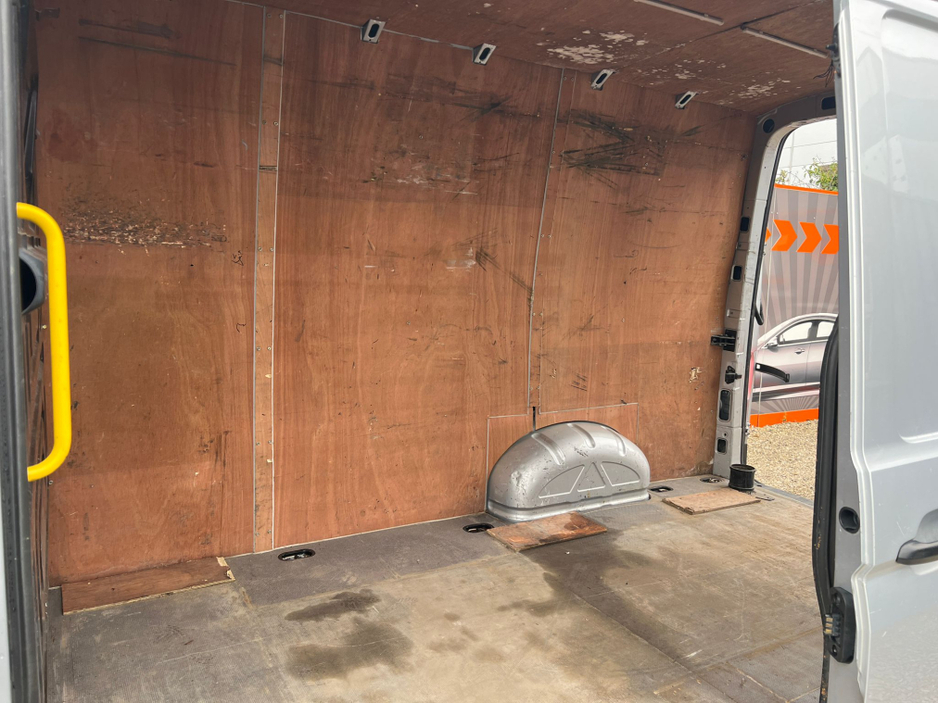 2019 Volkswagen Crafter - image 9