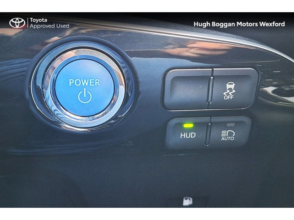 2017 Toyota Prius - image 14