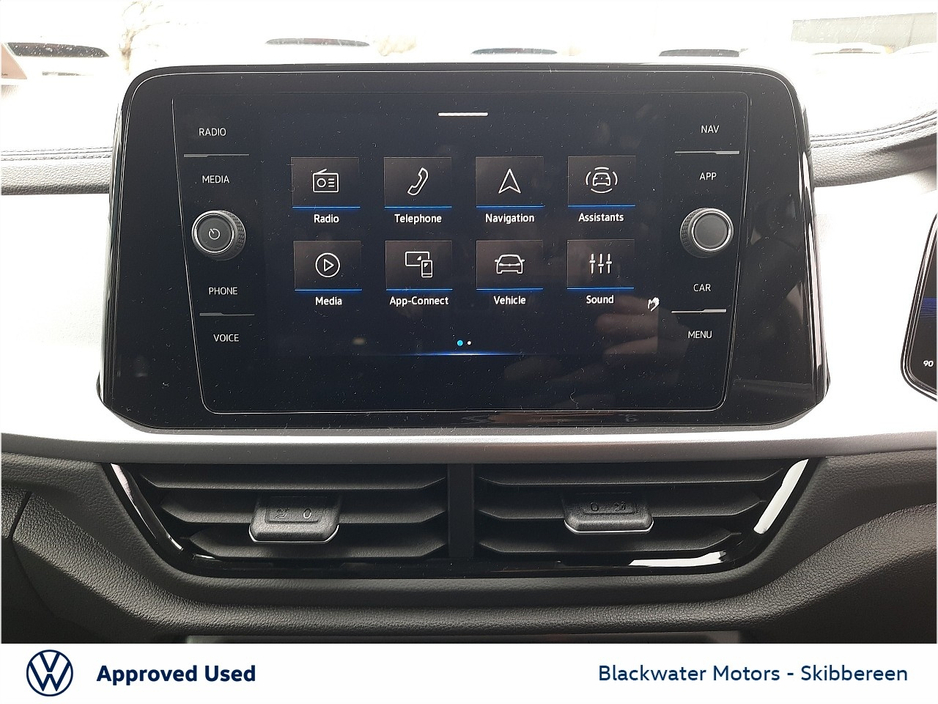 2026 Volkswagen T-Roc - image 17