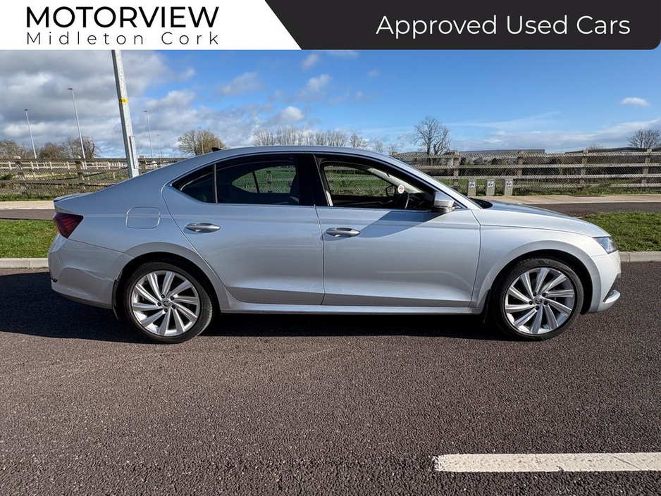 2024 Skoda Octavia - image 2