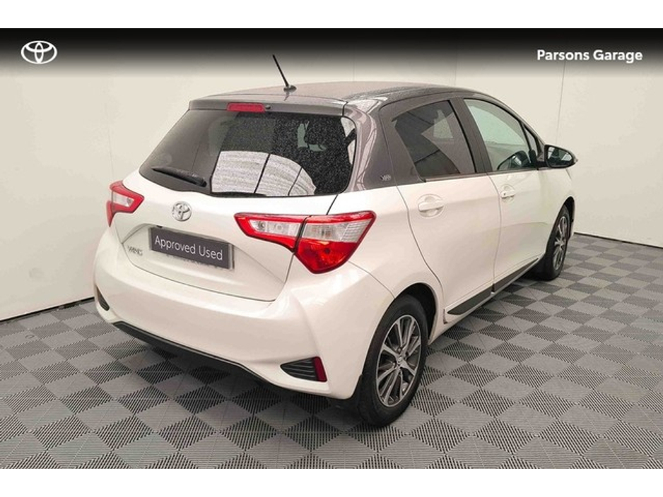 2020 Toyota Yaris - image 2