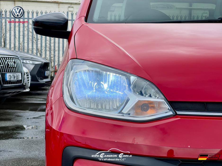 2017 Volkswagen up! - image 27