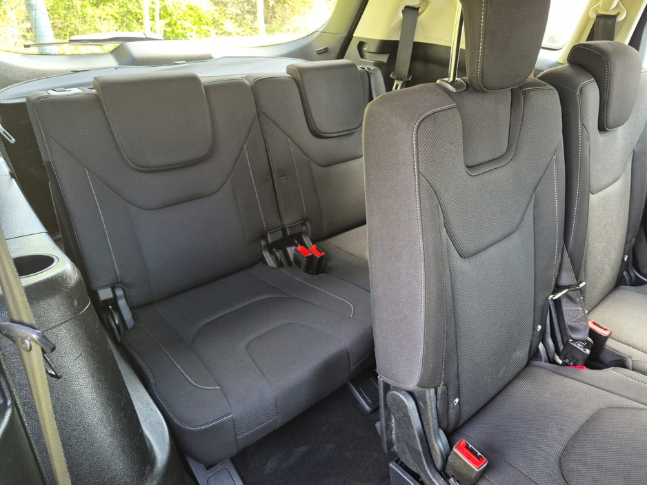 2016 Ford S-Max - image 15