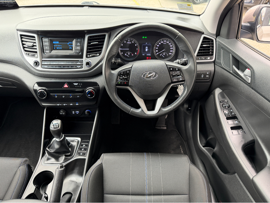 2017 Hyundai Tucson - image 15