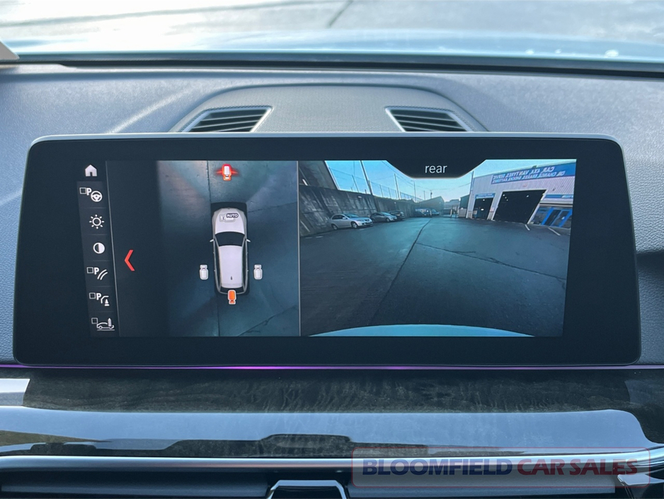 2017 BMW 5 Series - image 18