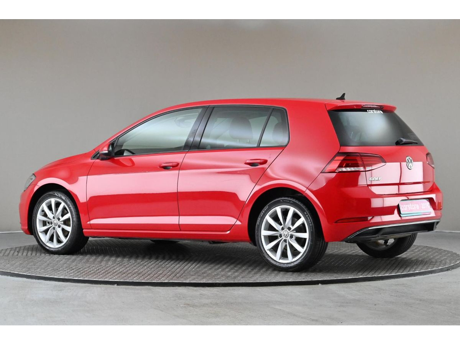 2019 Volkswagen Golf - image 6